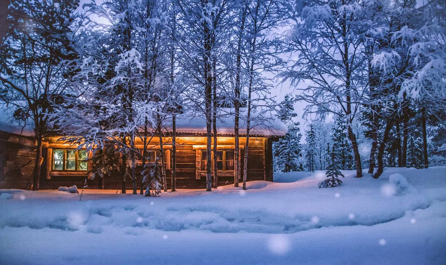 /img/1162-nc-honeymoon-cabin-activities.webp