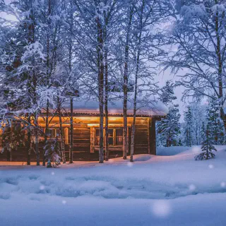 /img/1162-nc-honeymoon-cabin-activities.webp