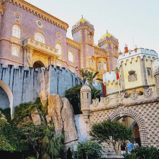 /img/1187-honeymoon-planning.webp