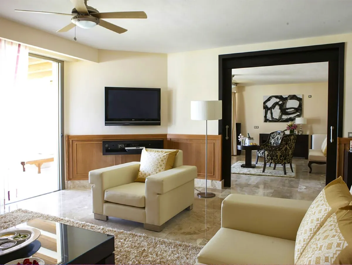 1194 hotel marincanto beach access