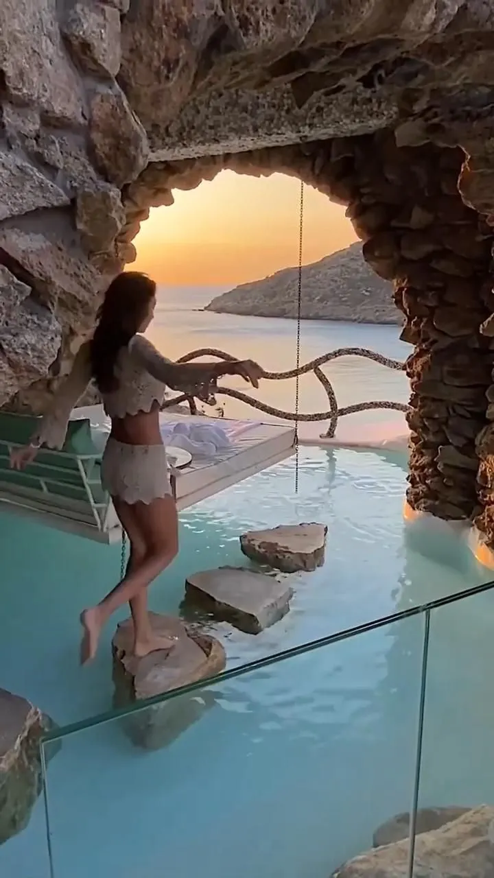 1260 santorini honeymoon