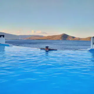/img/1325-spinalonga-island.webp