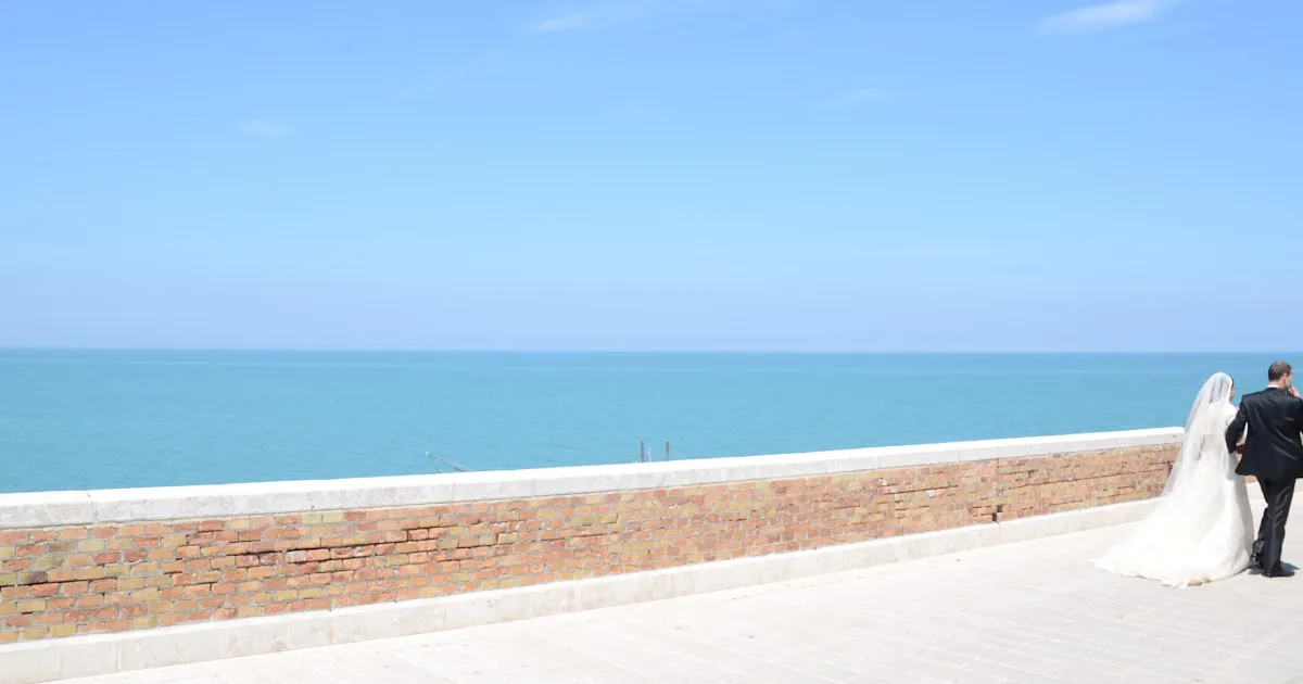 /img/1330-italy-beach-hotels.webp