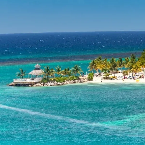1332 beloved playa mujeres room