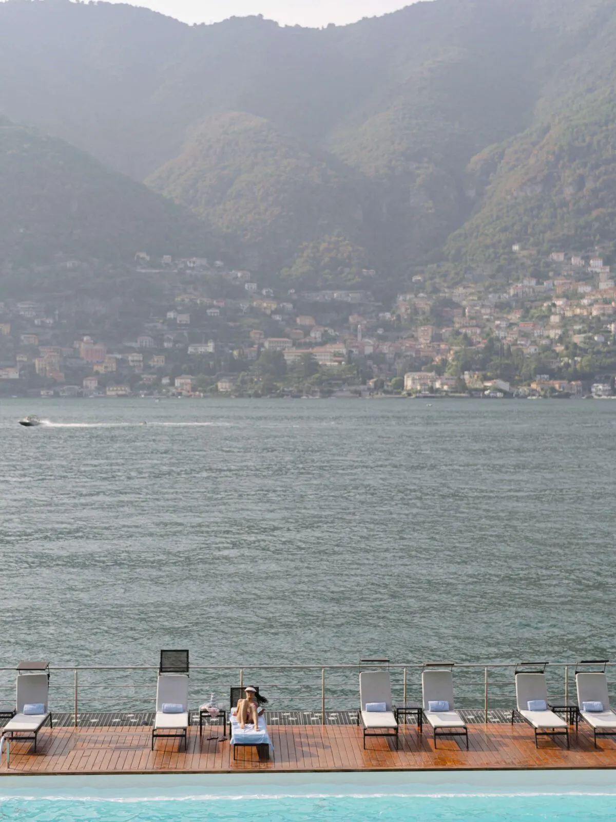 /img/1346-romantic-dinner-lake-como.webp