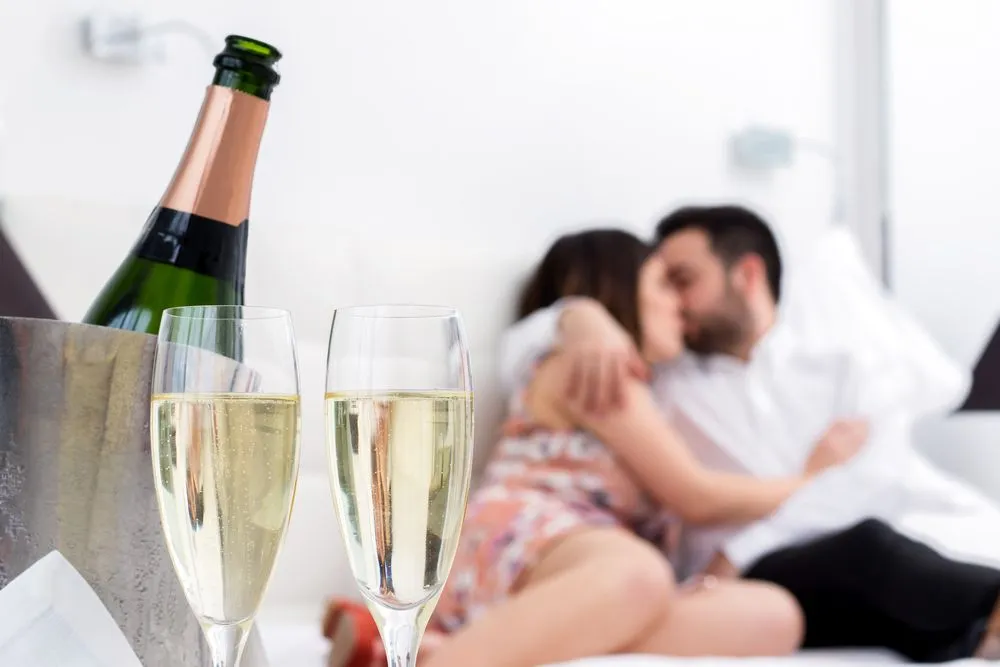 1417 romantic honeymoon video romantic dinner